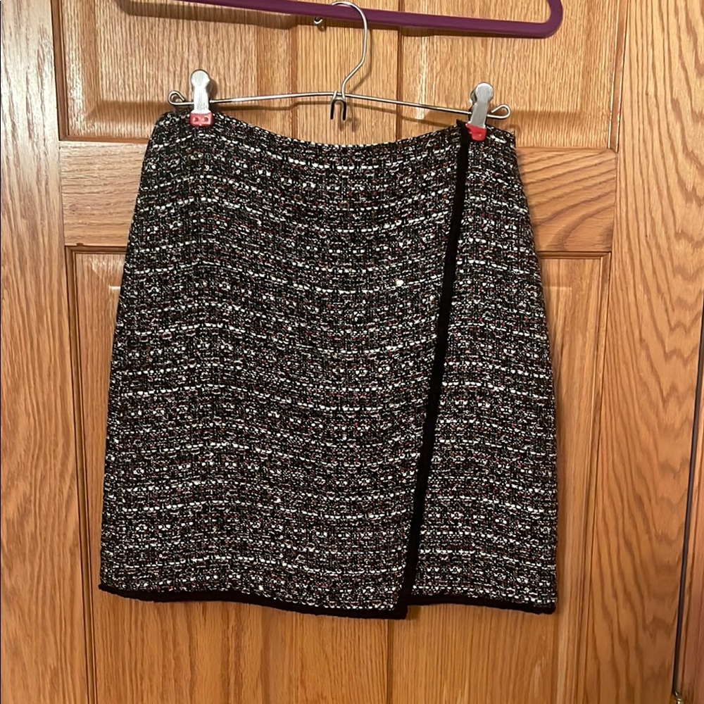 Chic Tweed Black, Red and White Skirt